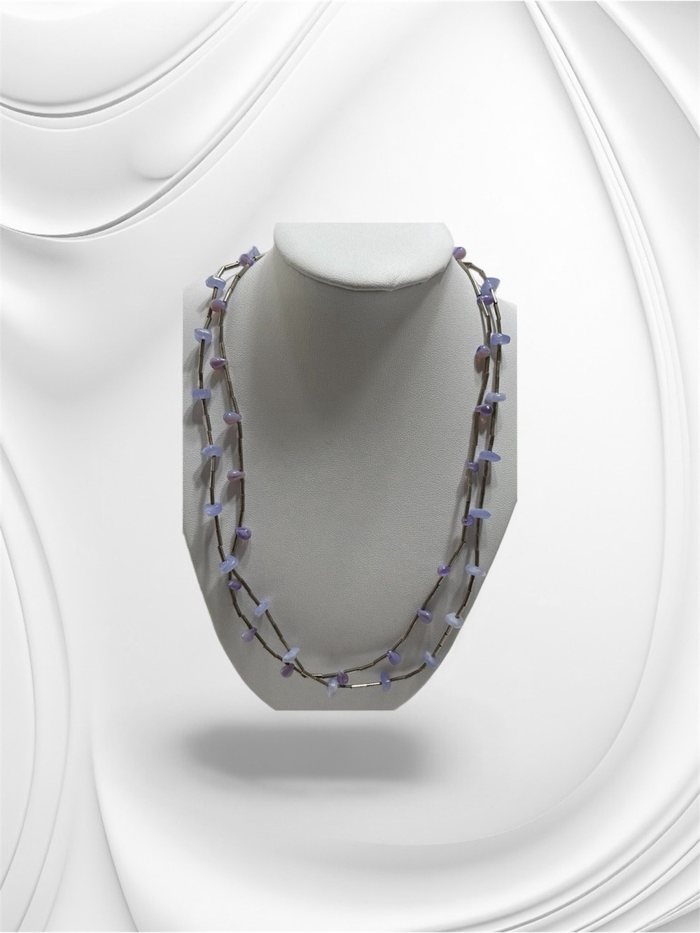 Vtg “Liquid Silver” Lavender Chalcedony Amethyst Ornate Clasp Chip Necklace